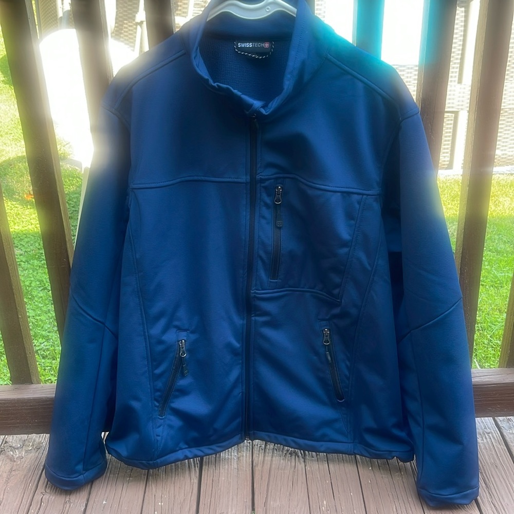 New never been worn men’s Swiss Tech jacket. Perfect condition.  inside pockets